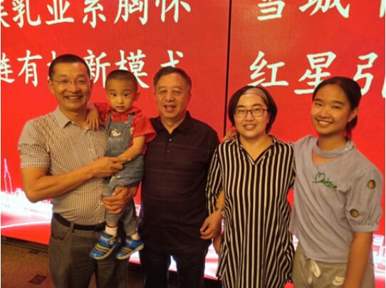 5dbd893a9c122.jpg 3.jpg