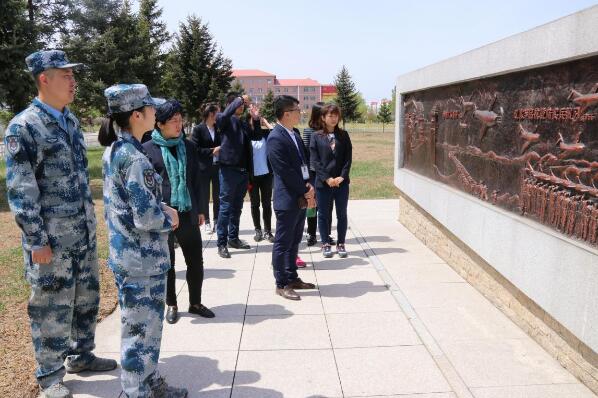 5dbd999bd5948.jpg 4.jpg